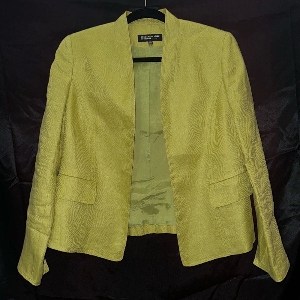 Green maze print blazer